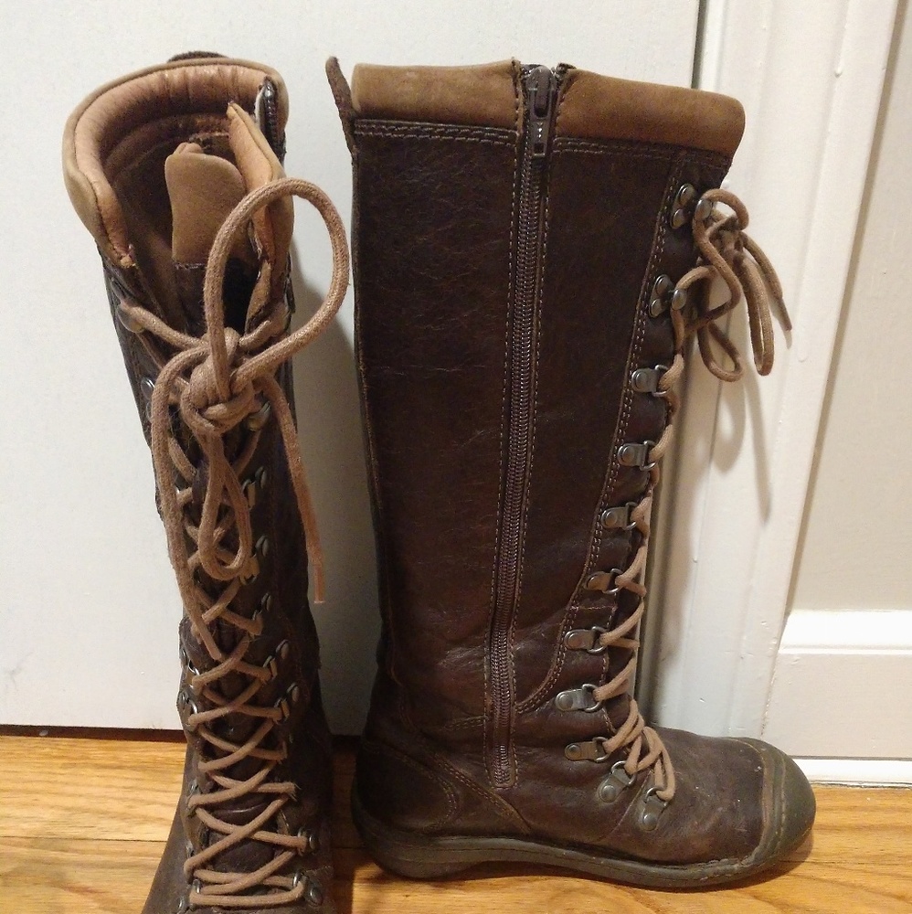 Keen Clara  Brown Leather Boots 6 good Used Condit